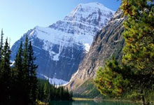 马来西亚羽毛球超级100赛决赛 我国二号男单郑加恒屈居亚军游泳世界杯上海站 潘展乐无缘200米自由泳决赛.